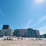 Geniet De Zee Met Top-appartement Fuji